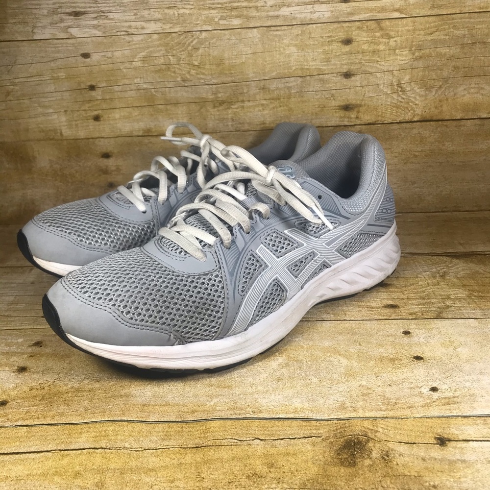 Asics jolt 2 Mens Size 11 shoes grey and white